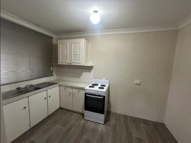 FOR RENT Spacious 1 Bedroom Unit Close to CBD