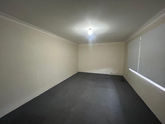 FOR RENT Spacious 1 Bedroom Unit Close to CBD