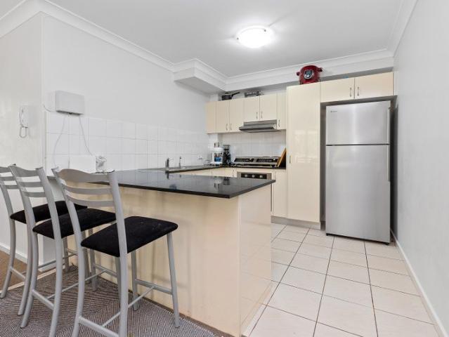 For Rent Spacious Coastal Apartment Opposite the Beach