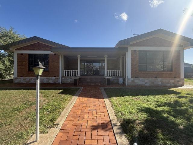 FOR RENT Spacious Family Home with Large Yard
