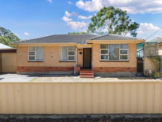 For Rent: Spacious Family Home on Large Block with Huge Backyard & Entertaining Area