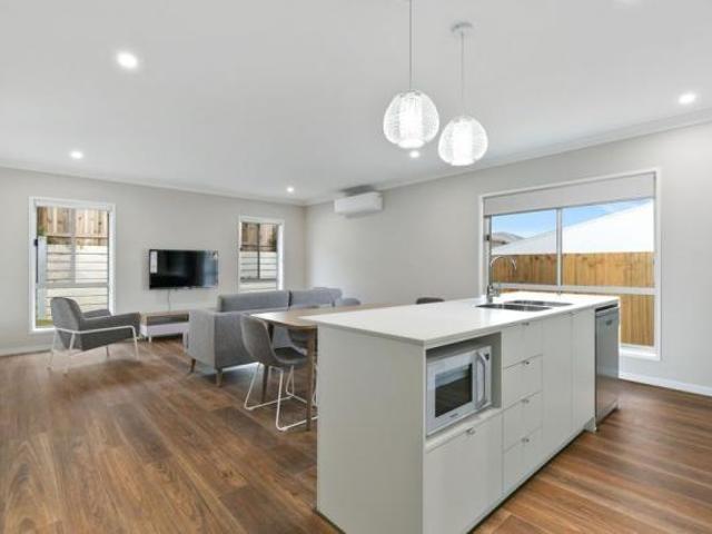 For Rent Studio Bedroom House HOLMVIEW QLD DS82560220