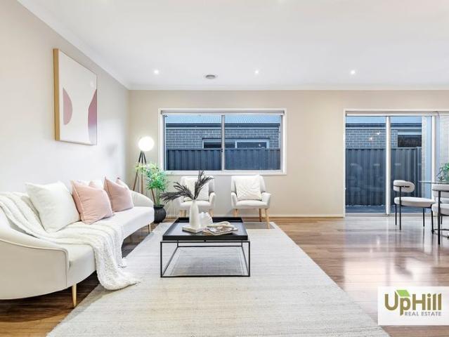 For Rent: Stunning Family Home in the Heart of The Boulevard Estate, Clyde North