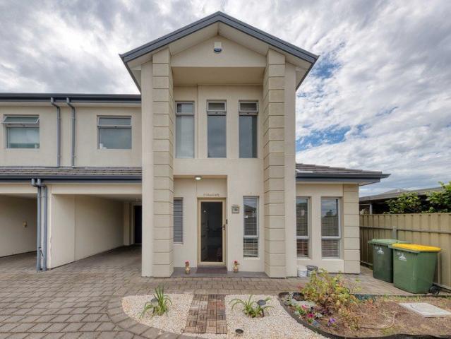 FOR RENT | Stylish Three Bedroom Townhouse with Low Maintenance Living