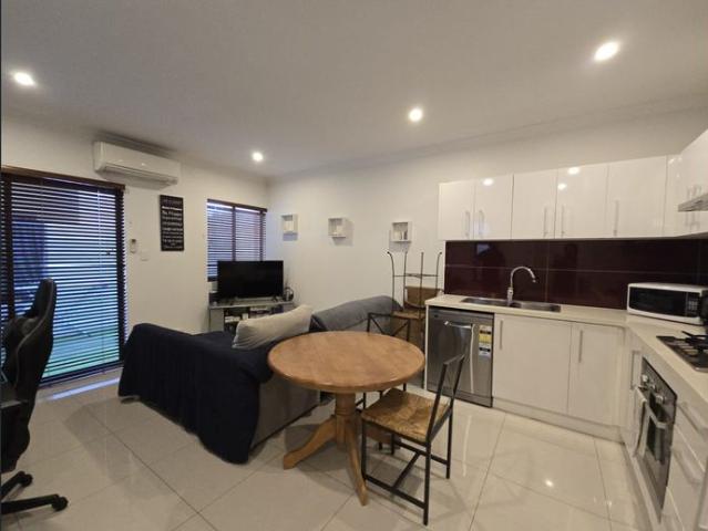 FOR RENT Stylish 1 Bedroom Unit