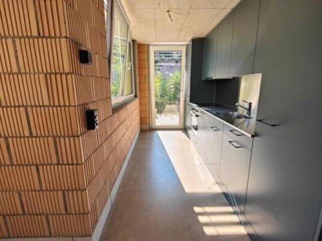 FOR RENT Superb 2.5 room apartment of 56 m² – bright and with direct access to the garden