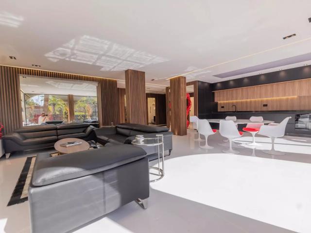 FOR RENT SUPERB HIGH STANDING APARTMENT– HIVERNAGE