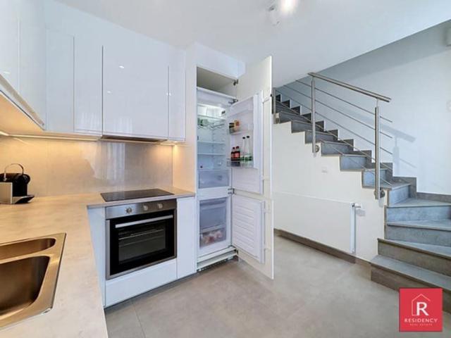 For Rent/Stunning furnished duplex in the heart of Brussels