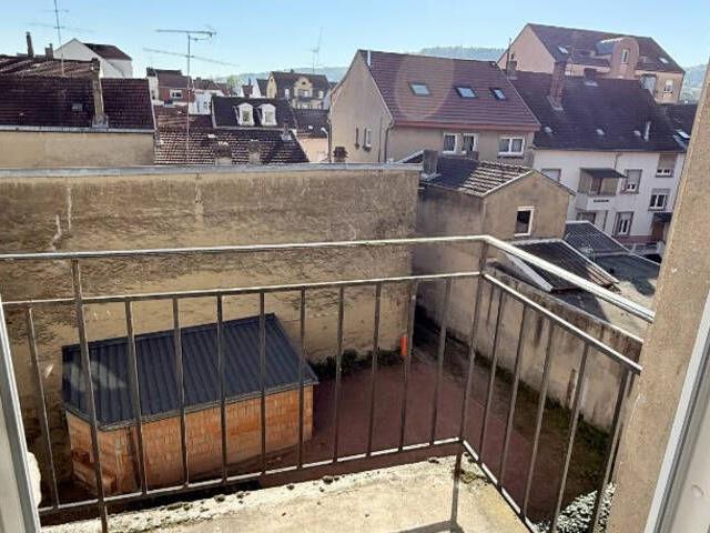 FORBACH centre, Beau F3 avec balcon