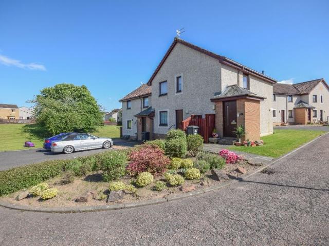 Forbes Place, Arbroath, Angus DD11, 2 bed flat to rent, £650 pcm | PrimeLocation