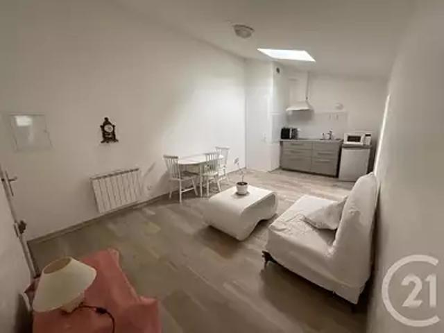 Forcalquier 04300 Achat / Vente appartement 2 pièces t2 au dernier étage