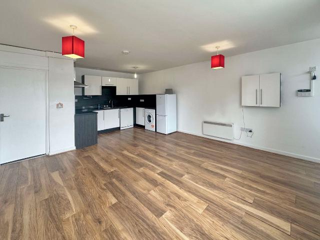 Ford Street, High Wycombe, Buckinghamshire HP11, 1 bed flat to rent, £1,100 pcm | PrimeLocation