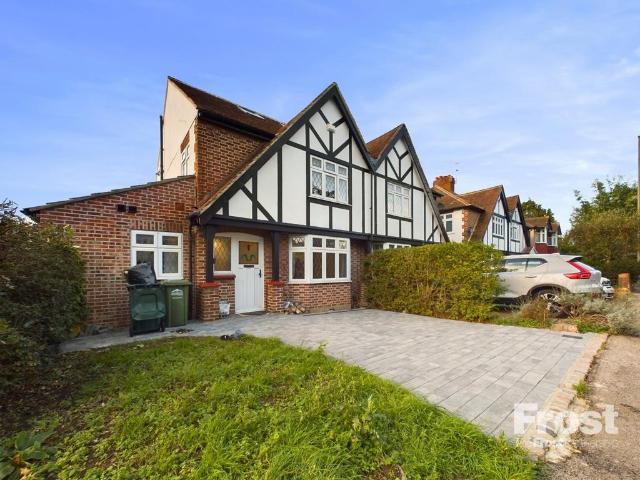 Fordbridge Road, Ashford, Surrey, TW15 5 bed house to rent £900 pcm £208 pw