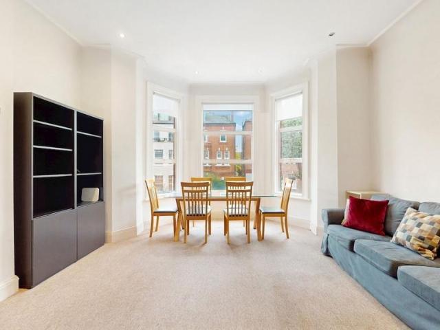 Fordwych Road, London NW2 3 bed flat to rent £3,300 pcm £762 pw
