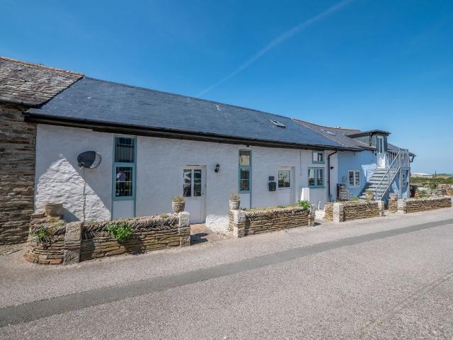 Fore Street, Tintagel PL34, 2 bed cottage to rent, £950 pcm | PrimeLocation