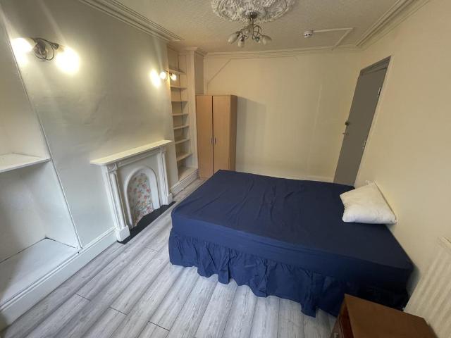 Fore Street, Camborne, TR14 1 bed in a house share to rent £750 pcm £173 pw