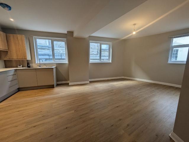 Fore Street, Liskeard PL14, 2 bed flat to rent, £800 pcm | PrimeLocation