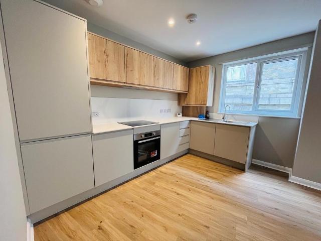Fore Street, Liskeard, PL14 2 bed flat to rent £800 pcm £185 pw