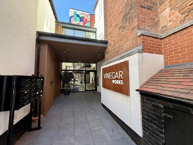Foregate Street, Worcester WR1, 2 bed flat to rent, £1,400 pcm | PrimeLocation
