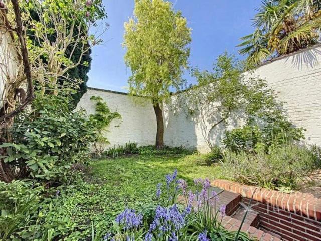 Forest: Beautiful duplex 4 rooms with garden