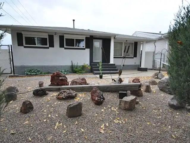 FOREST HEIGHTS 2BD, BUSING, DOWNTOWN, UOFA, RIVERVALLEY