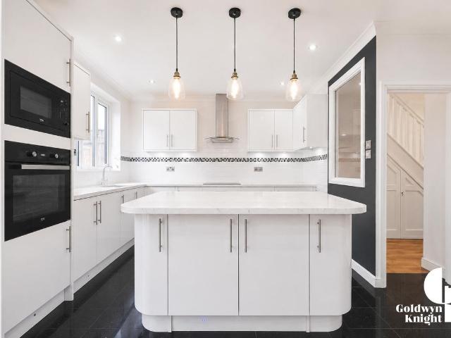 Forest Hill, London SE23, 5 bed detached house to rent, £3,750 pcm | PrimeLocation