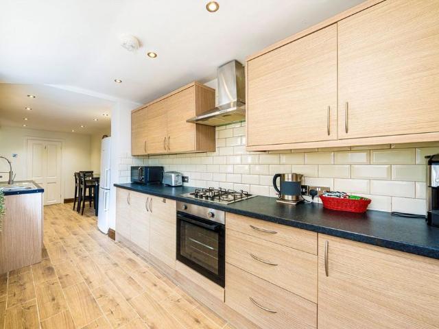 Forest Hill Road, London SE22 4 bed detached house to rent £3,200 pcm £738 pw