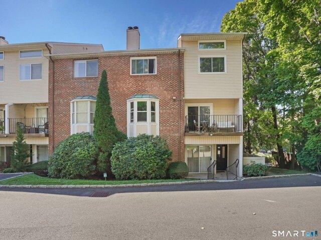 Forest St Apt,stamford, Condo For Sale