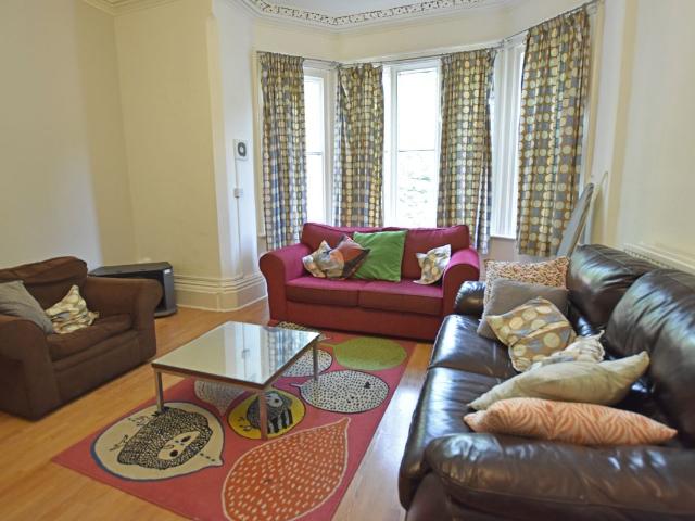 Forest Road West, Nottingham NG7, 5 bed shared accommodation to rent, £2,145 pcm | PrimeLocation