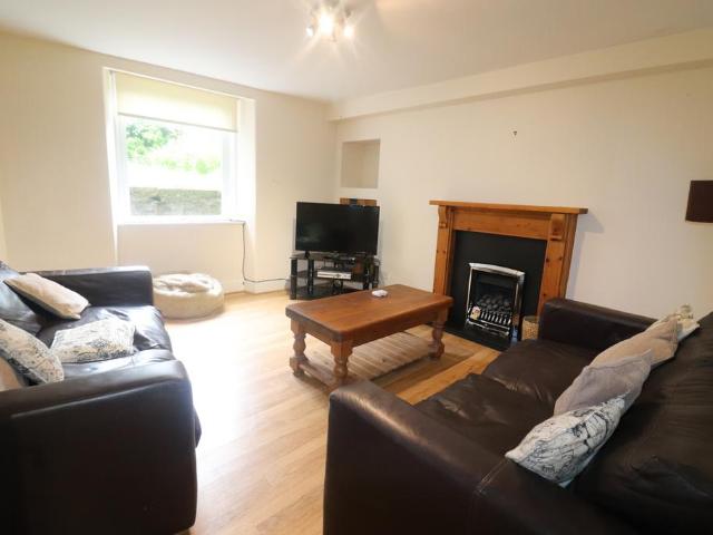 Forest Road, Aberdeen, AB15 2 bed flat to rent £820 pcm £189 pw