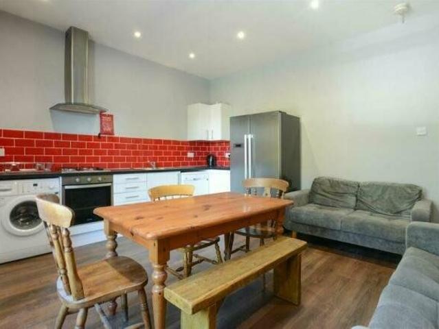 Forest Road East, Nottingham, Nottinghamshire NG1, 4 bed shared accommodation to rent, £2,531 pcm | PrimeLocation