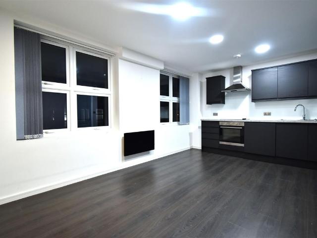 Forest Road, Feltham TW13, 1 bed flat to rent, £1,350 pcm | PrimeLocation