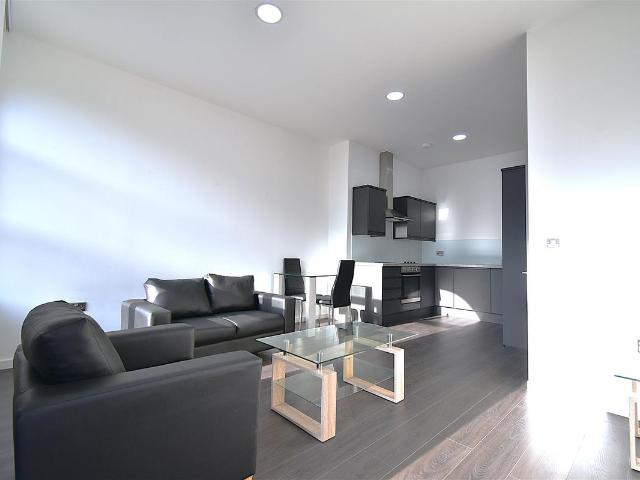 Forest Road, Feltham TW13, 1 bed flat to rent, £1,400 pcm | PrimeLocation
