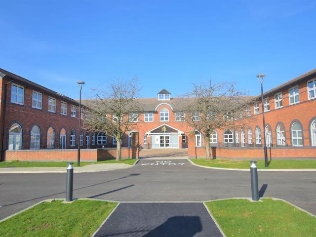 Forest Road, Feltham TW13, 1 bed flat to rent, £1,450 pcm | PrimeLocation