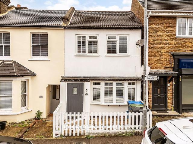 Forest Road, Loughton IG10, 2 bed terraced house to rent, £2,500 pcm | PrimeLocation