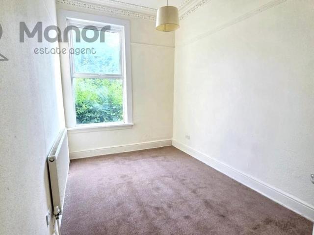 Forest Road, Moseley, Birmingham, B13. 1 bed ground floor flat to rent £795 pcm £183 pw