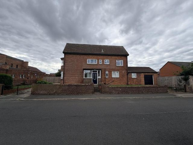 Forest Road, Sunderland, Tyne And. 4 bed detached house to rent £1,100 pcm £254 pw