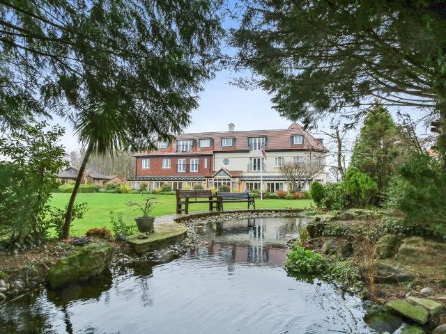 Forest Walk, Elmbridge Village, Cranleigh GU6, 2 bed bungalow to rent, £3,950 pcm | PrimeLocation