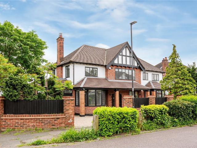Forestdale, Southgate, London N14, 5 bed detached house to rent, £4,750 pcm | PrimeLocation