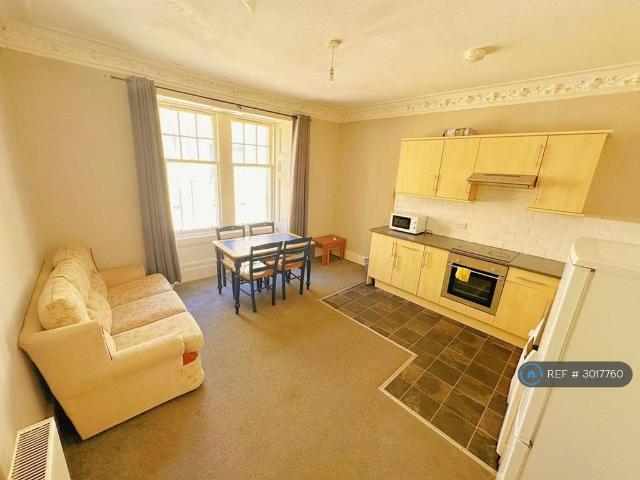 Forester Street, Dundee, DD1 3 bed flat to rent £950 pcm £219 pw