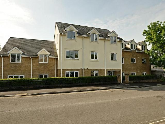 Foresters Court, Foresters Way. 2 bed flat to rent £1,295 pcm £299 pw