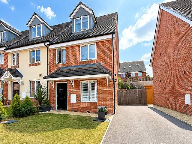 Foresters Drive, Liphook, Hampshire GU30, 3 bed end terrace house to rent, £2,000 pcm | PrimeLocation
