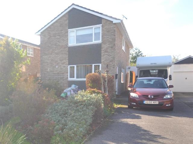 Forestside Gardens, Ringwood 4 bed detached house to rent £1,900 pcm £438 pw