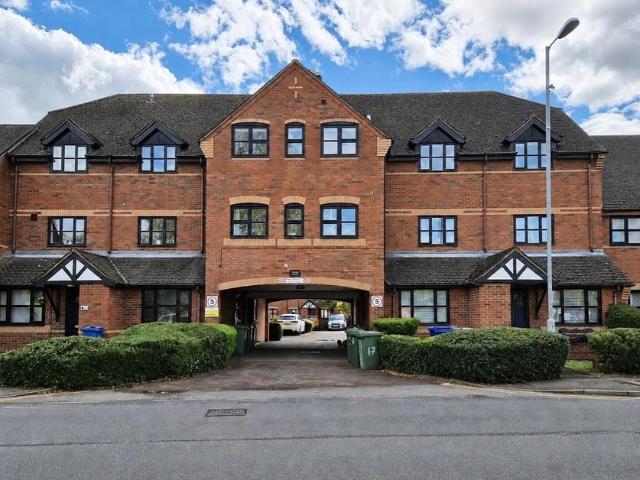 Forge Mews, Rugeley, WS15 2JP 2 bed flat to rent £750 pcm £173 pw