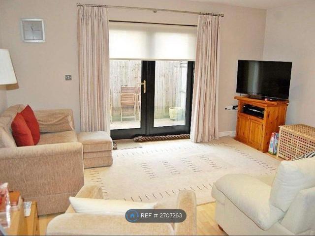 Forge Place, Borehamwood WD6, 3 bed semi detached house to rent, £2,400 pcm | PrimeLocation