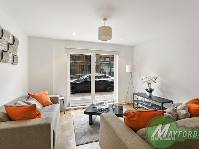 Forge Square, London E14, 2 bed flat to rent, £2,300 pcm | PrimeLocation