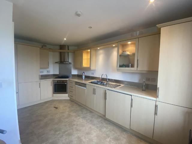 Forio House, Cardiff, CF10 2 bed maisonette to rent £1,300 pcm £300 pw