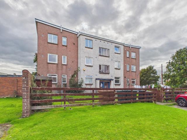 Forrester Park Grove, Carrick Knowe, Edinburgh EH12, 2 bed flat to rent, £995 pcm | PrimeLocation