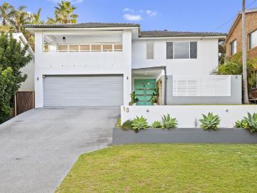 Forresters Beach, 13 Bluewave Crescent