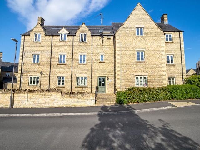Forstall Way, Cirencester, Gloucestershire GL7, 2 bed flat to rent, £1,100 pcm | PrimeLocation